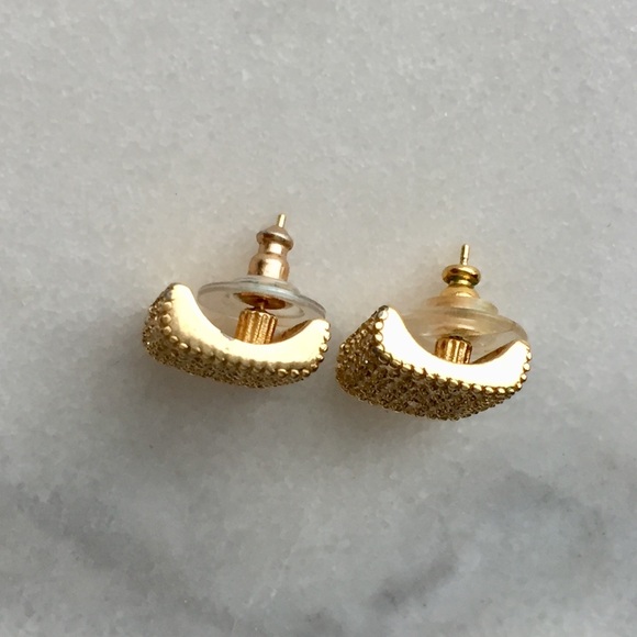 ⭐️Vintage Christian Dior Gold Pave Earrings⭐️ - Picture 6 of 8